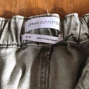 Women’s Urban Outfitters cargo pants